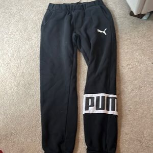 Men Puma Joggers Medium